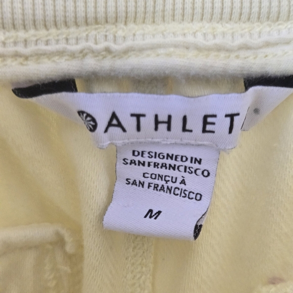 Athleta Butter Yellow Midi Pull-On Shorts w/Pockets Athleisure  Modest Size M - Picture 6 of 9